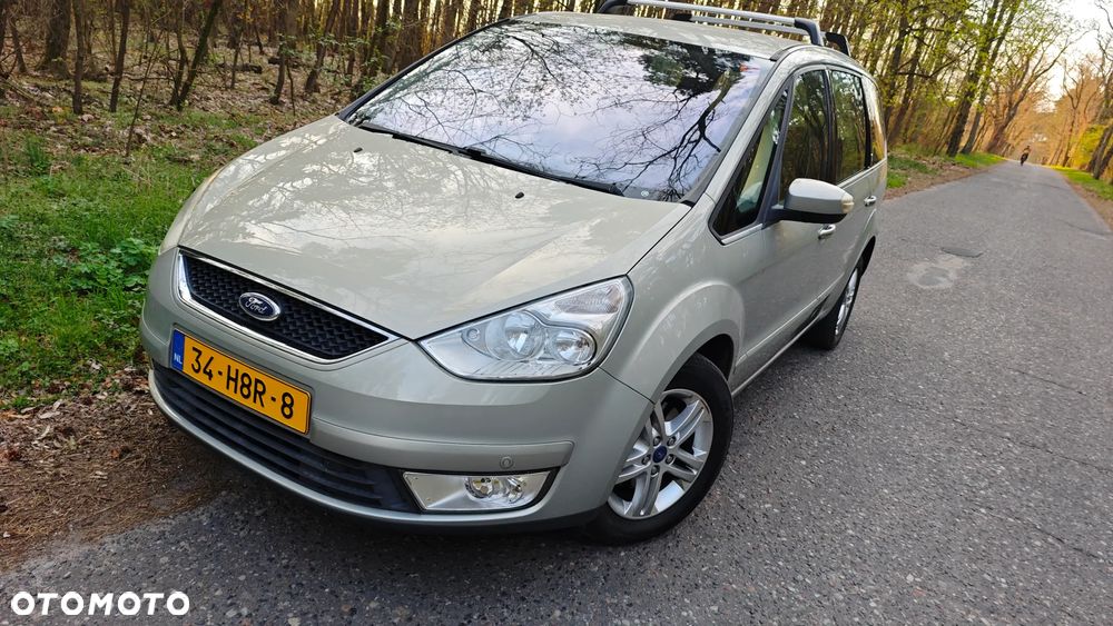 Ford Galaxy 2.0 Ghia - 16