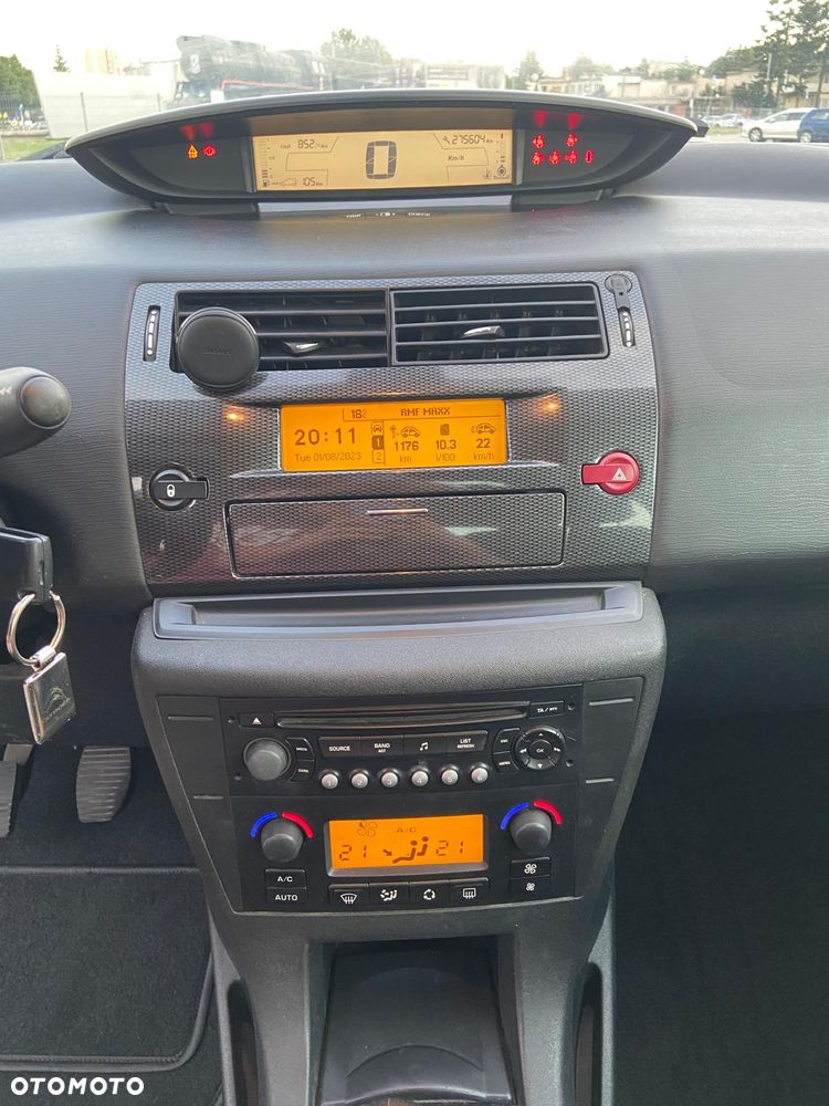 Citroën C4 1.6 16V X - 23