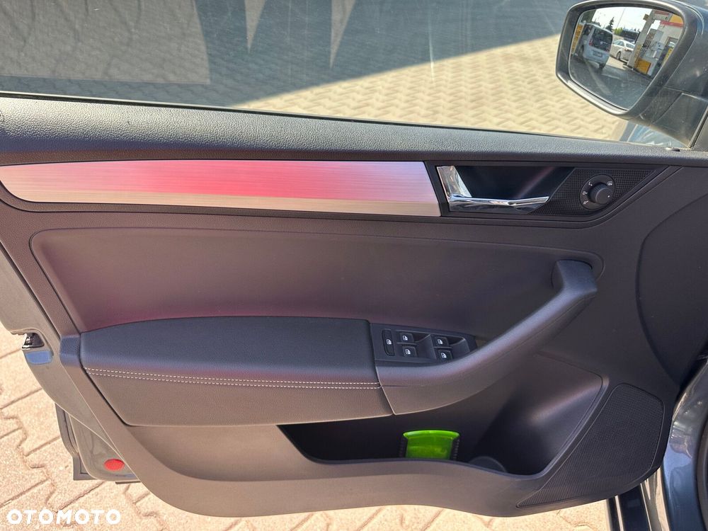 Skoda RAPID Spb 1.0 TSI Ambition - 11