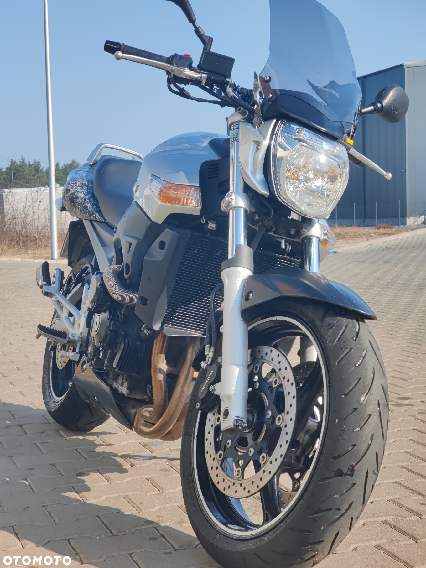 Suzuki GSR - 7