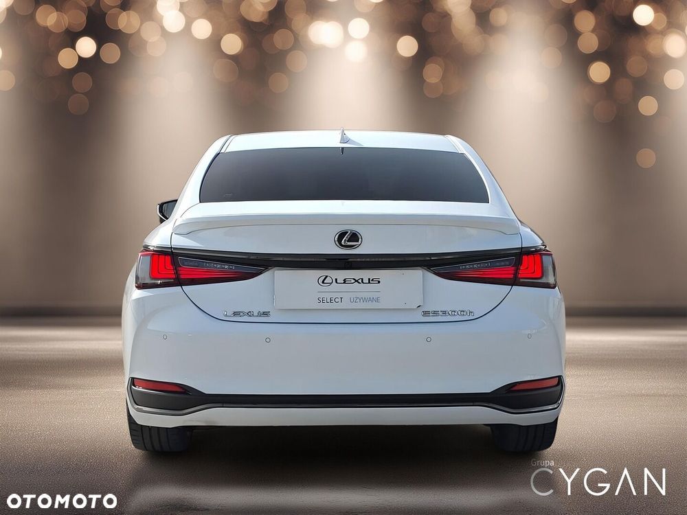 Lexus ES 300h F Sport Edition - 6