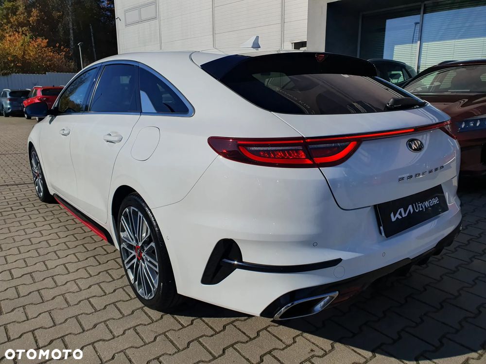 Kia ProCeed 1.6 T-GDI GT DCT - 13