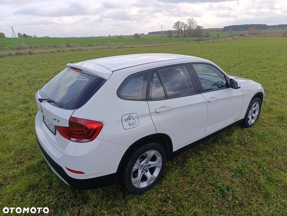 BMW X1 sDrive20i - 20