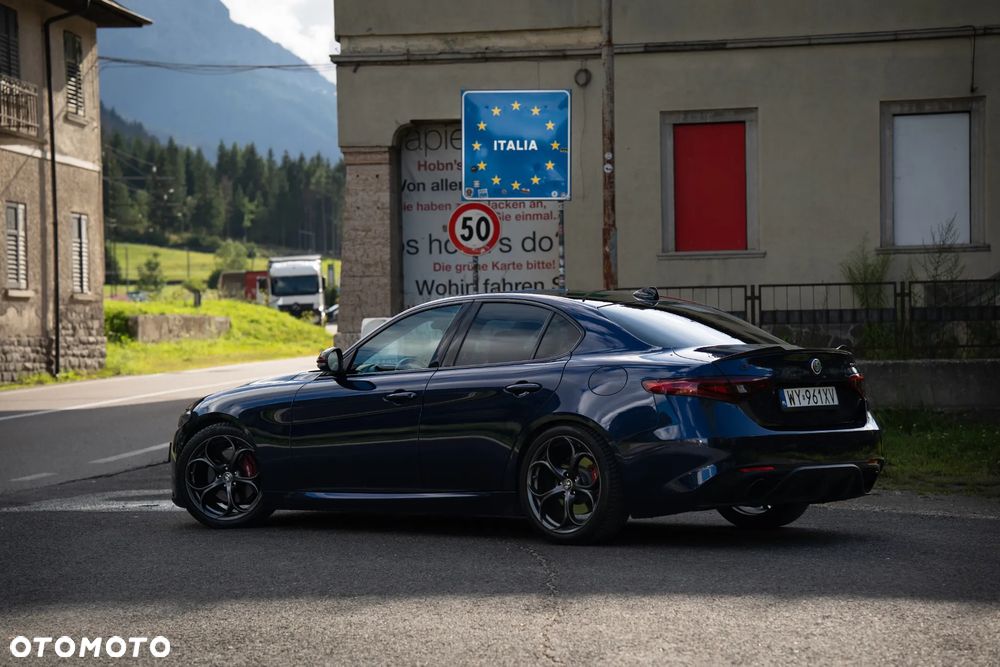 Alfa Romeo Giulia 2.0 Turbo 16V AT8 Veloce Ti - 36