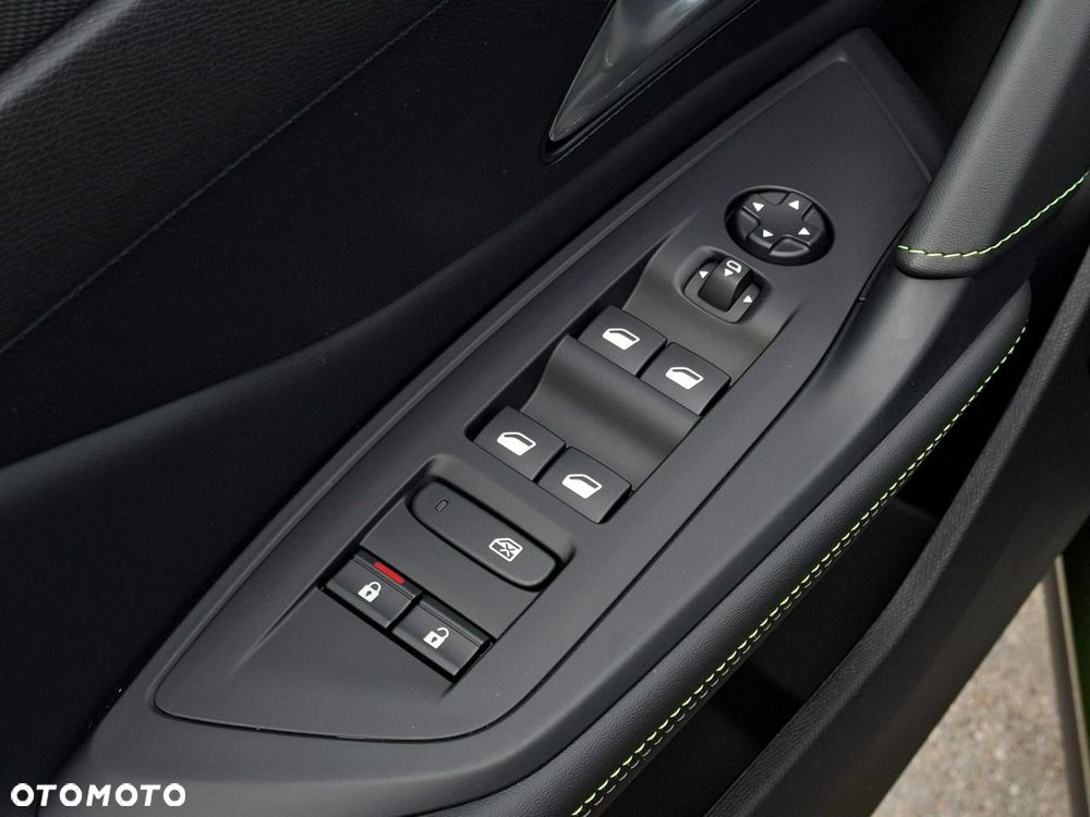 Peugeot 408 HYBRID 145 e-DSC6 GT - 22