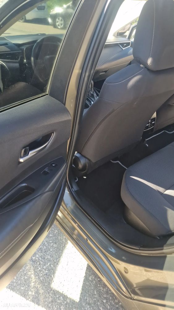 Toyota Corolla 1.8 HSD Business - 15