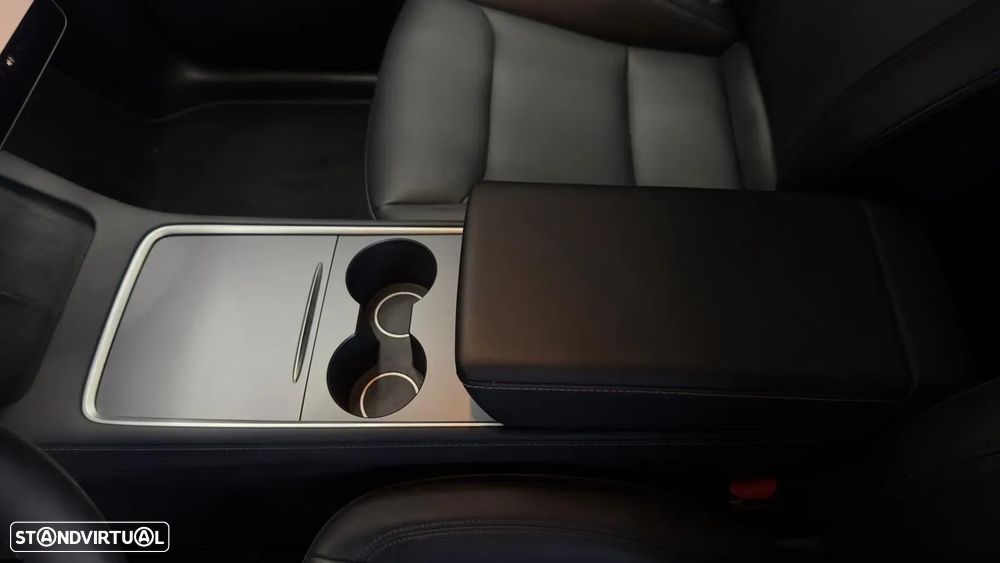 Tesla Model Y Long Range Tração Integral - 24
