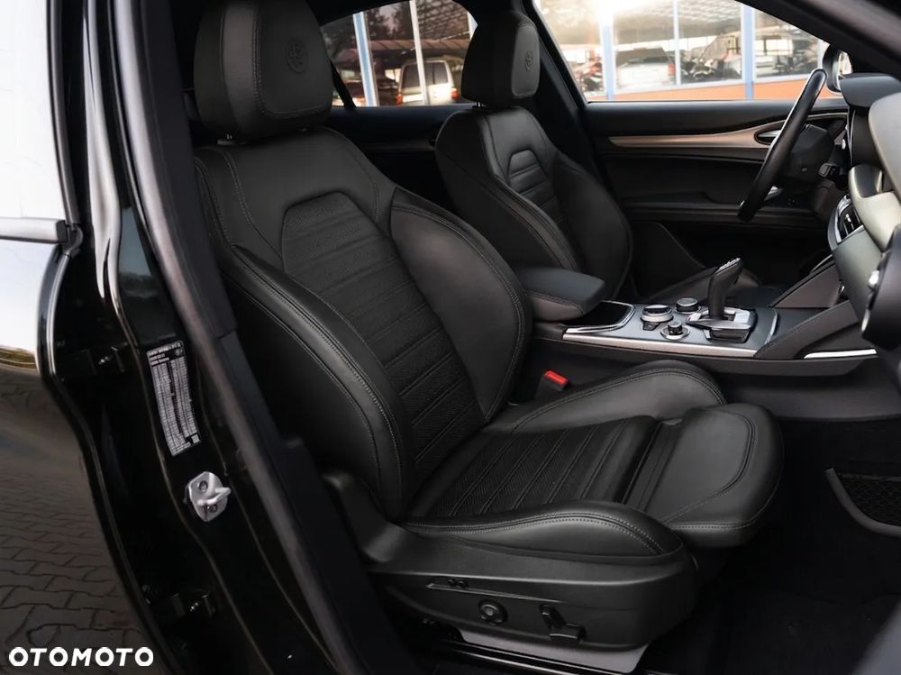 Alfa Romeo Stelvio 2.0 Turbo Veloce Q4 - 10