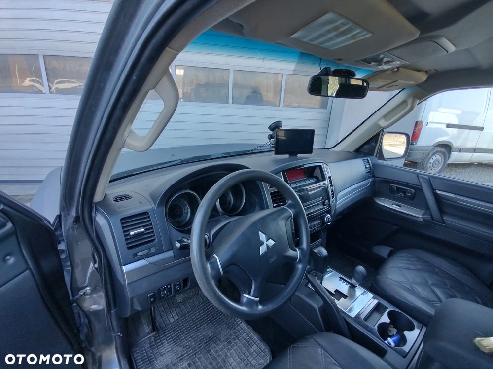 Mitsubishi Pajero 3.2 DI-D Automatik - 20