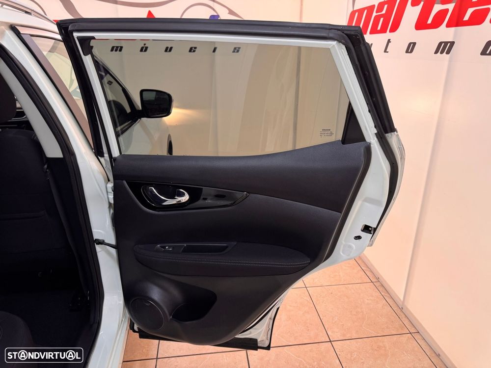 Nissan Qashqai 1.5 dCi N-Connecta - 31