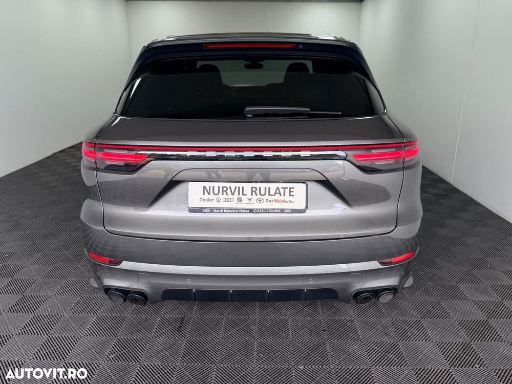 Porsche Cayenne S - 12