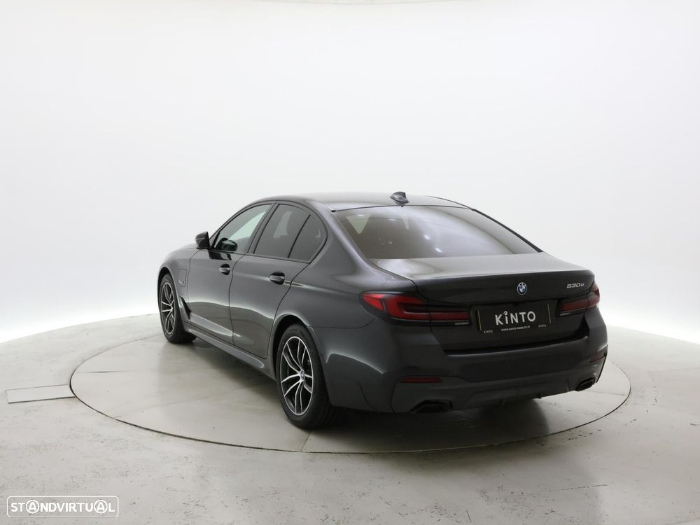 BMW 530 e Pack Desportivo M - 4
