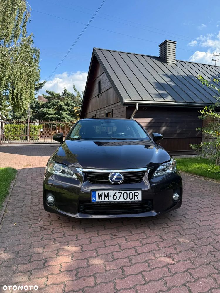 Lexus CT - 1