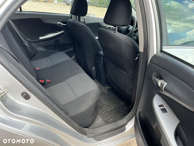 Toyota Corolla 1.6 Premium - 9