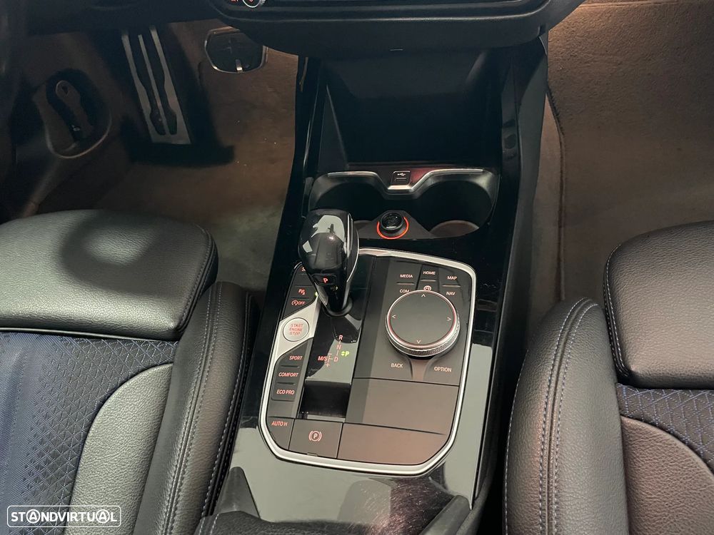 BMW 116 d Pack Desportivo M Auto - 14