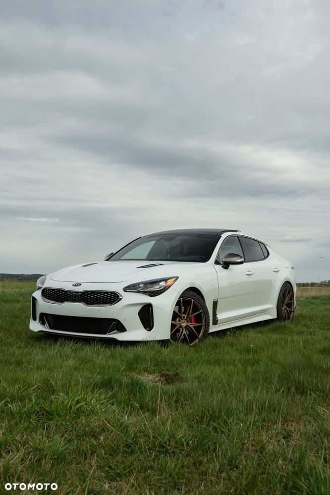 Kia Stinger - 6