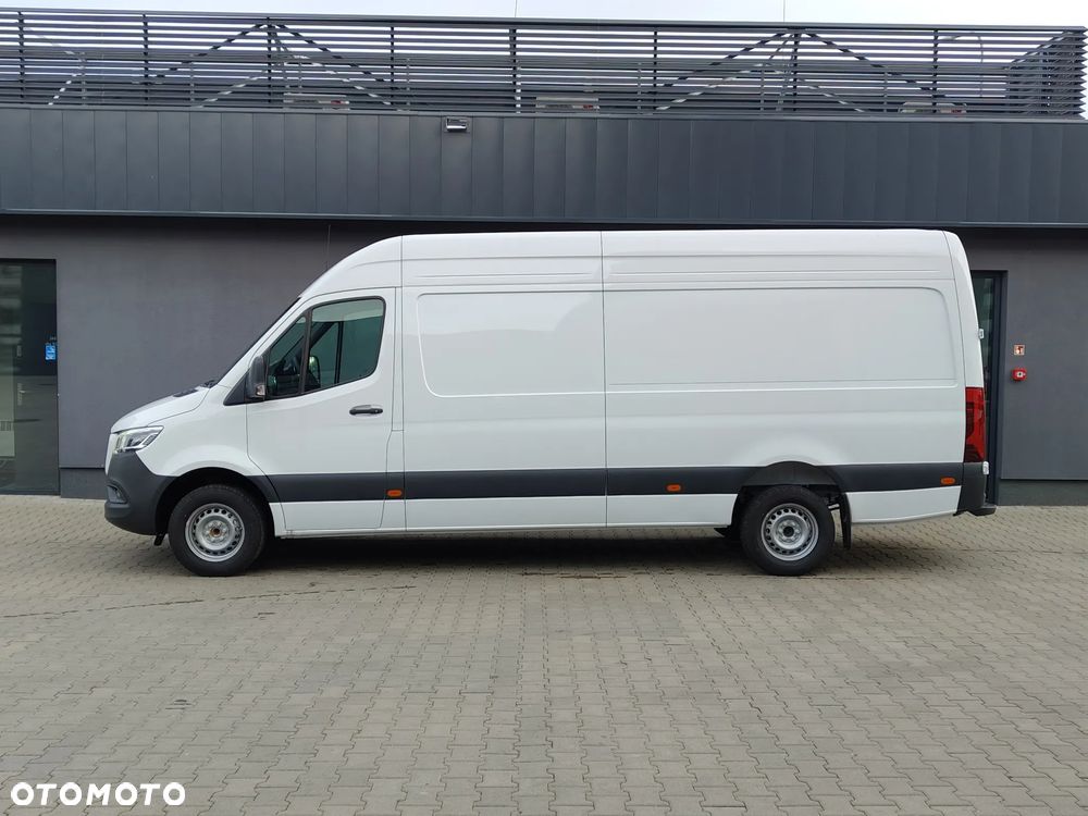 Mercedes-Benz Sprinter - 4