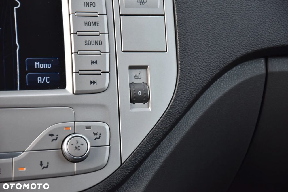 Ford Kuga 2.0 TDCi 4x4 Titanium - 29