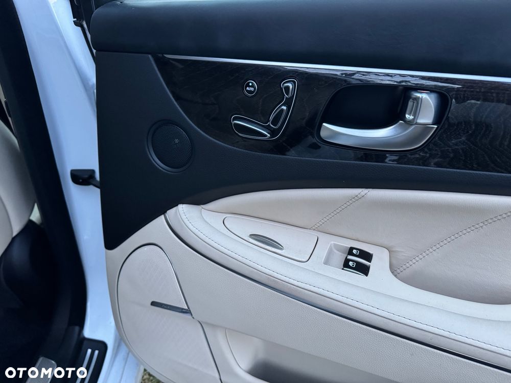 Hyundai Equus - 13
