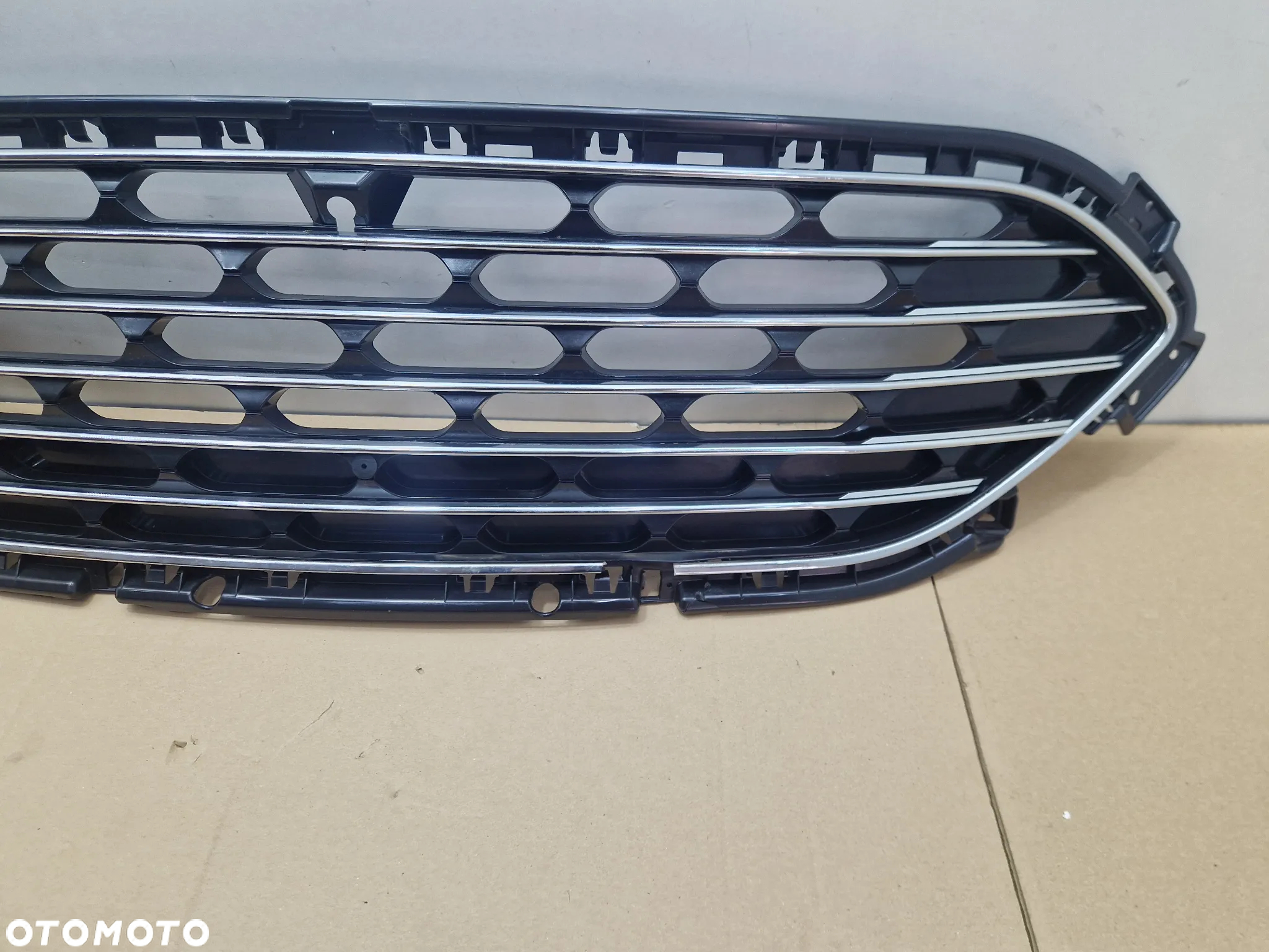 FORD KUGA MK3 III 2020- GRILL ATRAPA KRATKA LV4B-8200-GD - 5