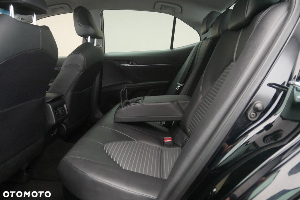 Toyota Camry - 15