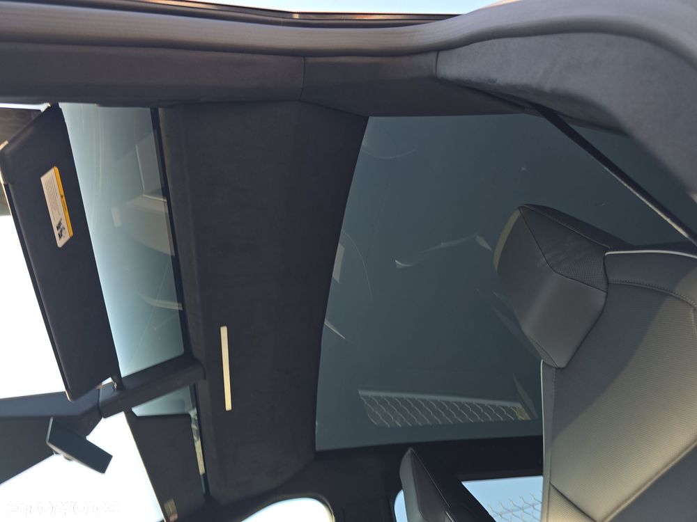 Tesla Cybertruck - 8