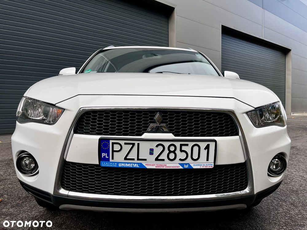 Mitsubishi Outlander 2.0 DI-D 4WD Invite - 17