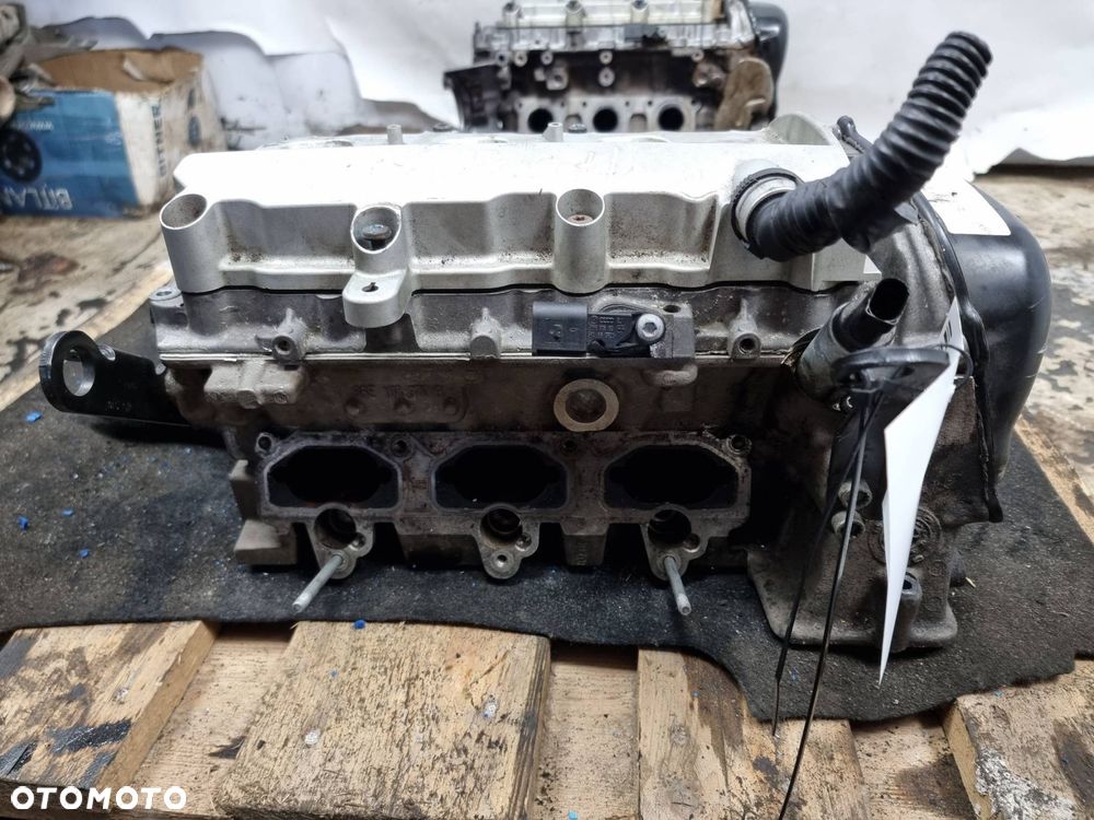 GŁOWICA PRAWA AUDI A8 D3 06E103373E 3.2 FSI - 1