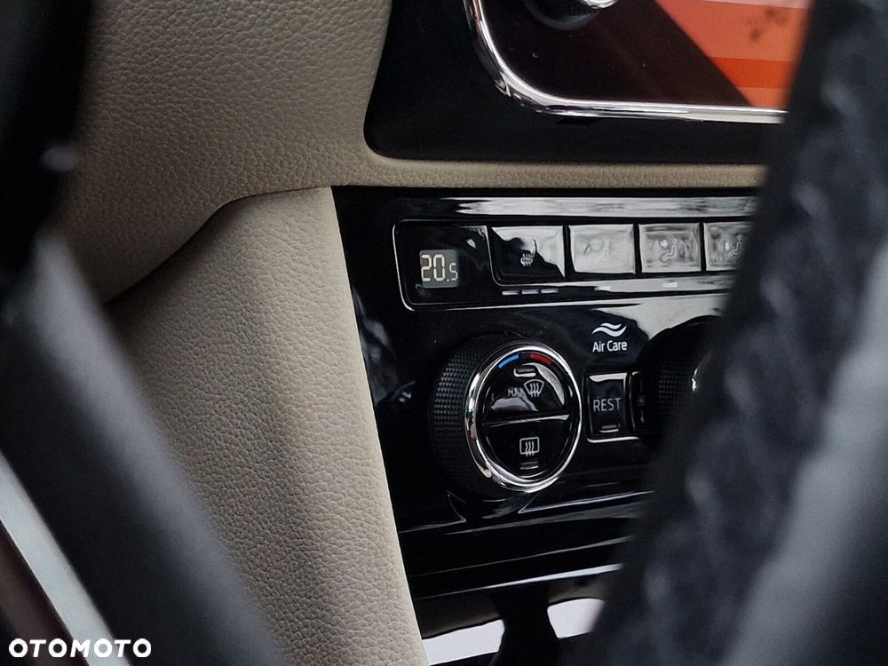 Skoda Superb 2.0 TDI SCR Style DSG - 30