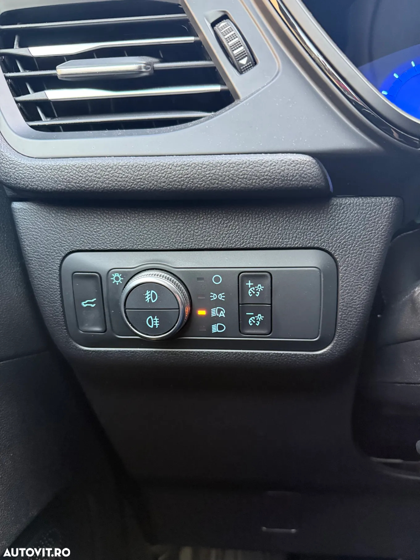 Ford Kuga 2.0 EcoBlue A8 AWD ST Line X - 31