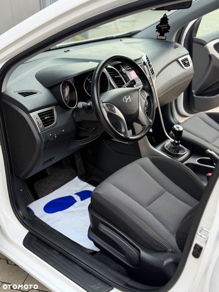 Hyundai i30 1.6 GDI Premium - 21