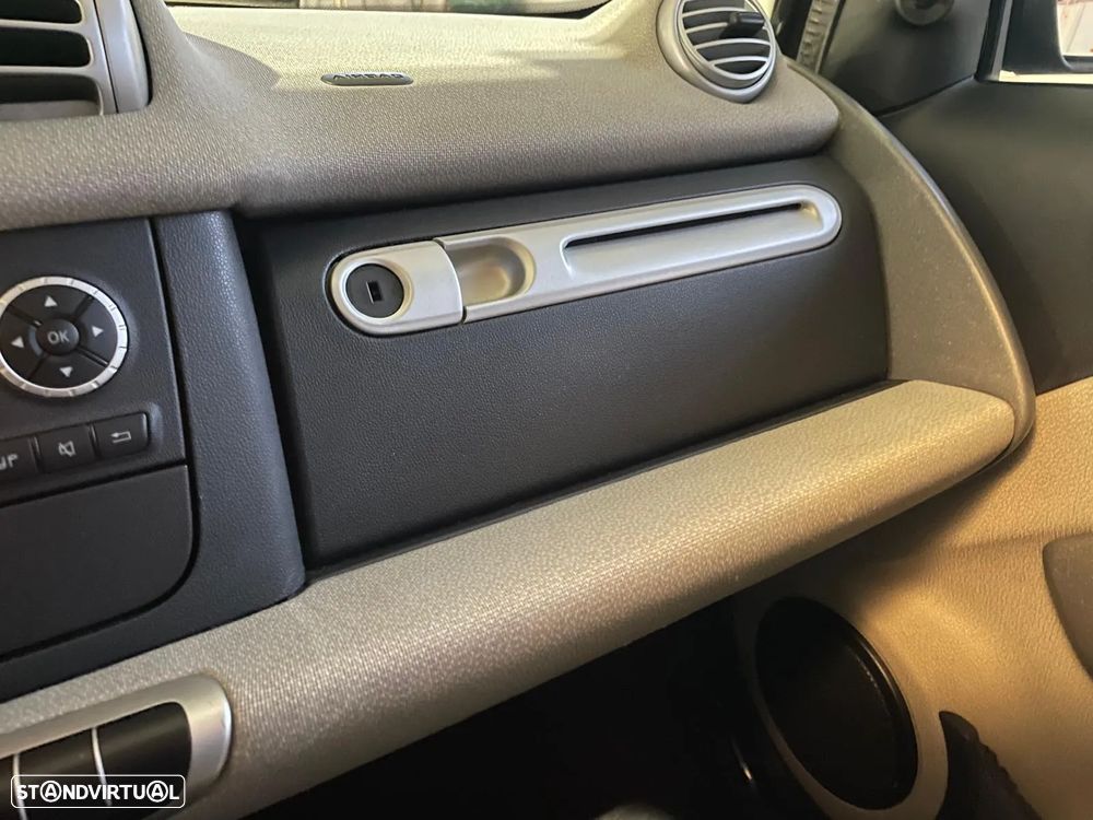 Smart ForTwo Coupé 1.0 mhd Passion 71 - 16