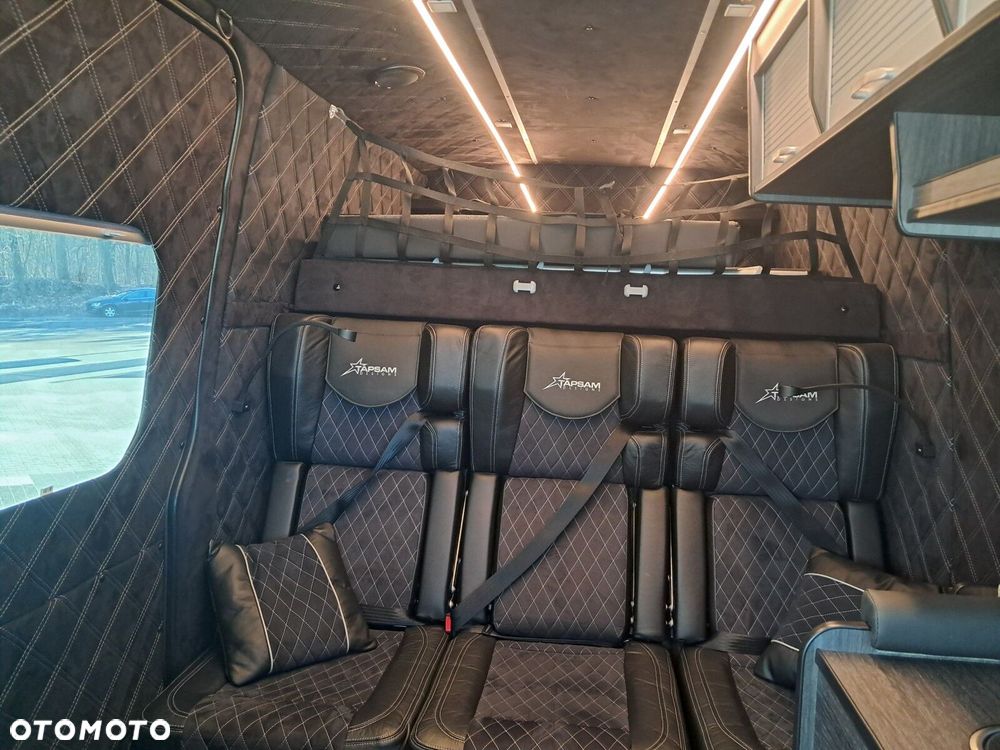 Mercedes-Benz Sprinter 319 - 18