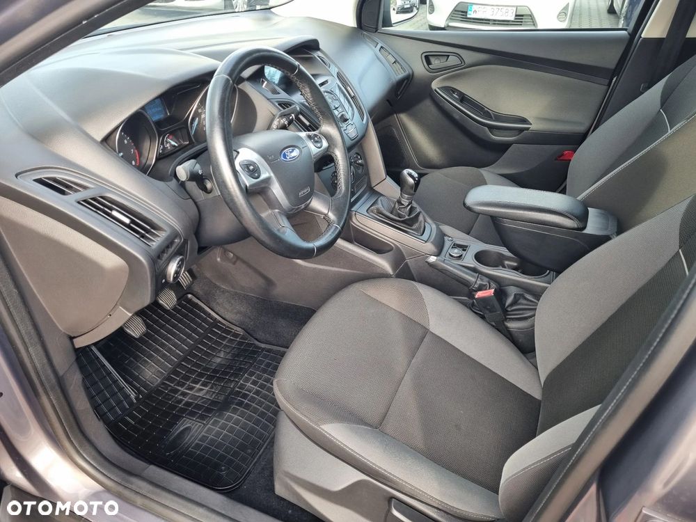 Ford Focus 1.6 Trend - 10