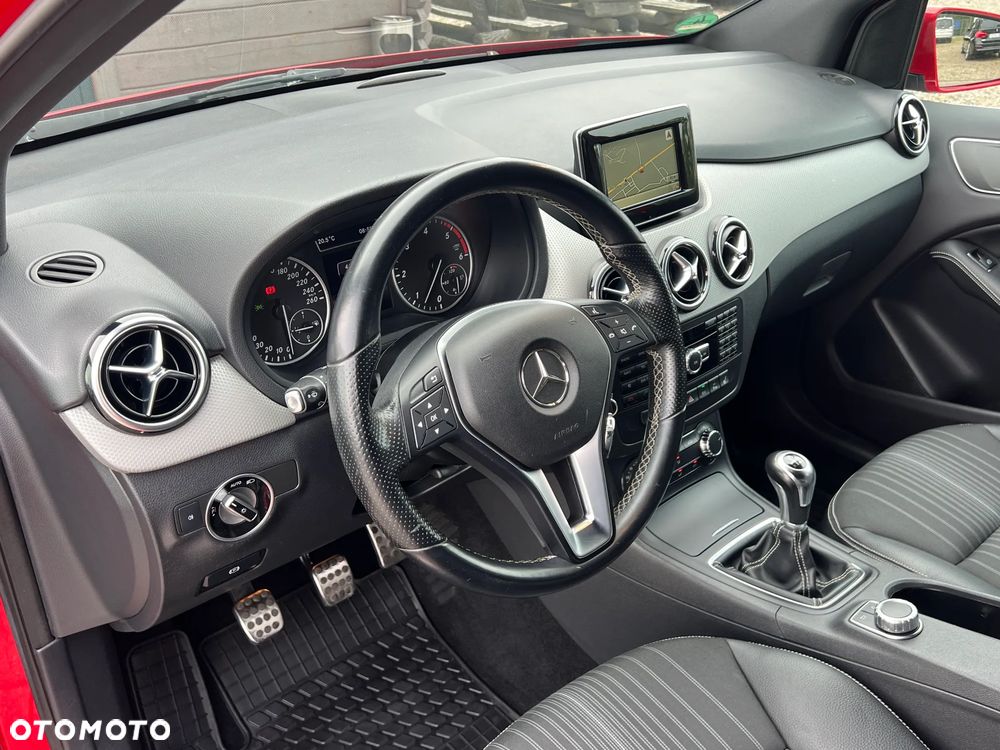 Mercedes-Benz Klasa B 200 CDI (BlueEFFICIENCY) - 16