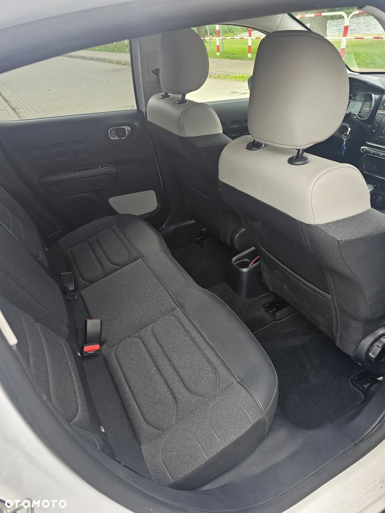 Citroën C3 1.2 PureTech Shine EAT6 - 11