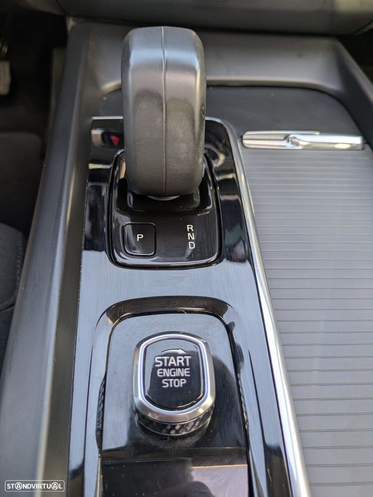 Volvo XC 60 2.0 T6 PHEV Inscription AWD - 32