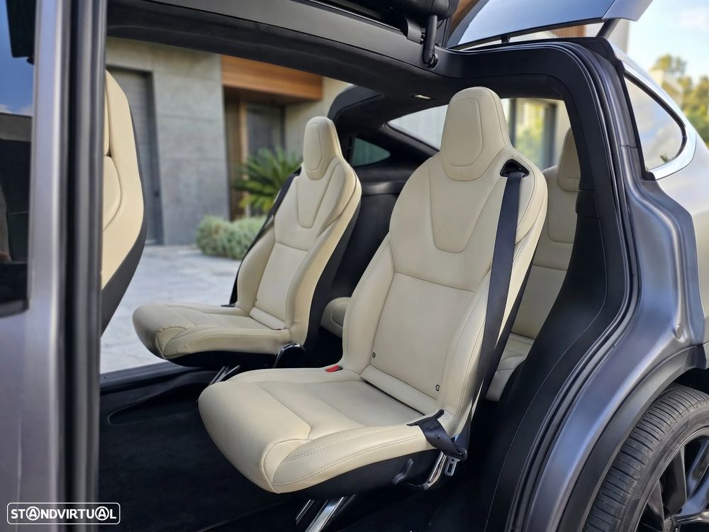 Tesla Model X Long Range - 14