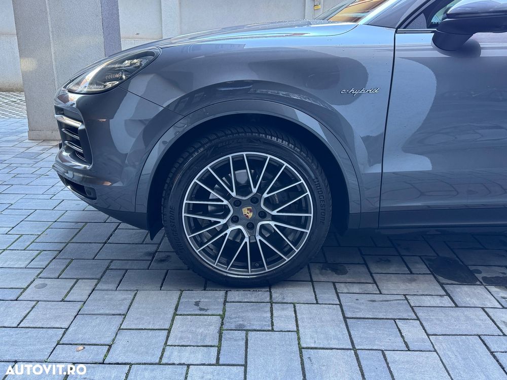 Porsche Cayenne Coupe Standard - 4