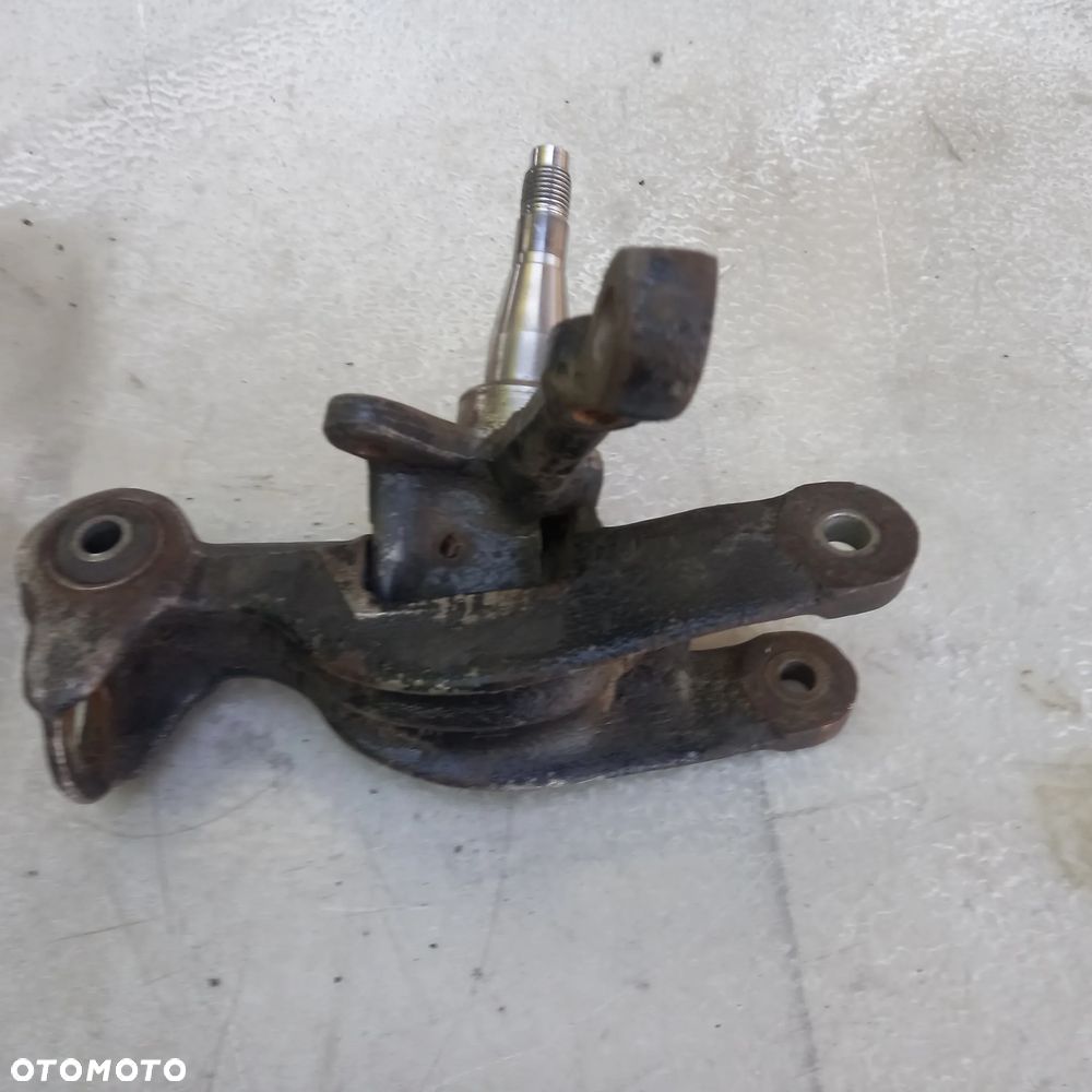 zwrotnica piasta zawieszenie czop przód fiat 126p maluch oryginał - 6