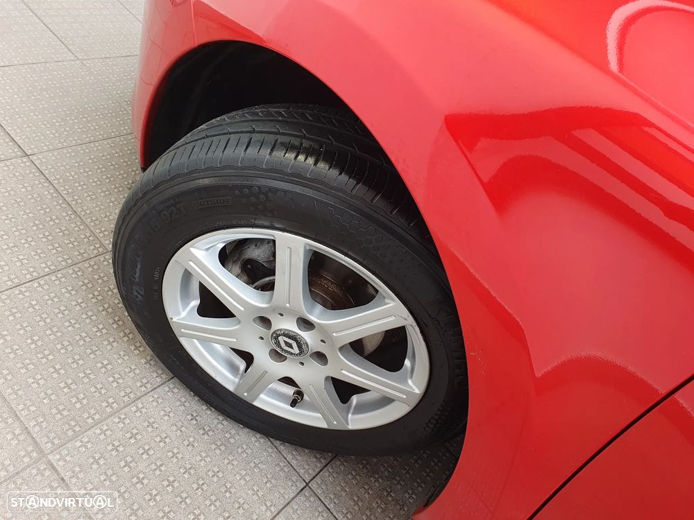 Renault Clio Sport Tourer dCi 90 Dynamique - 17