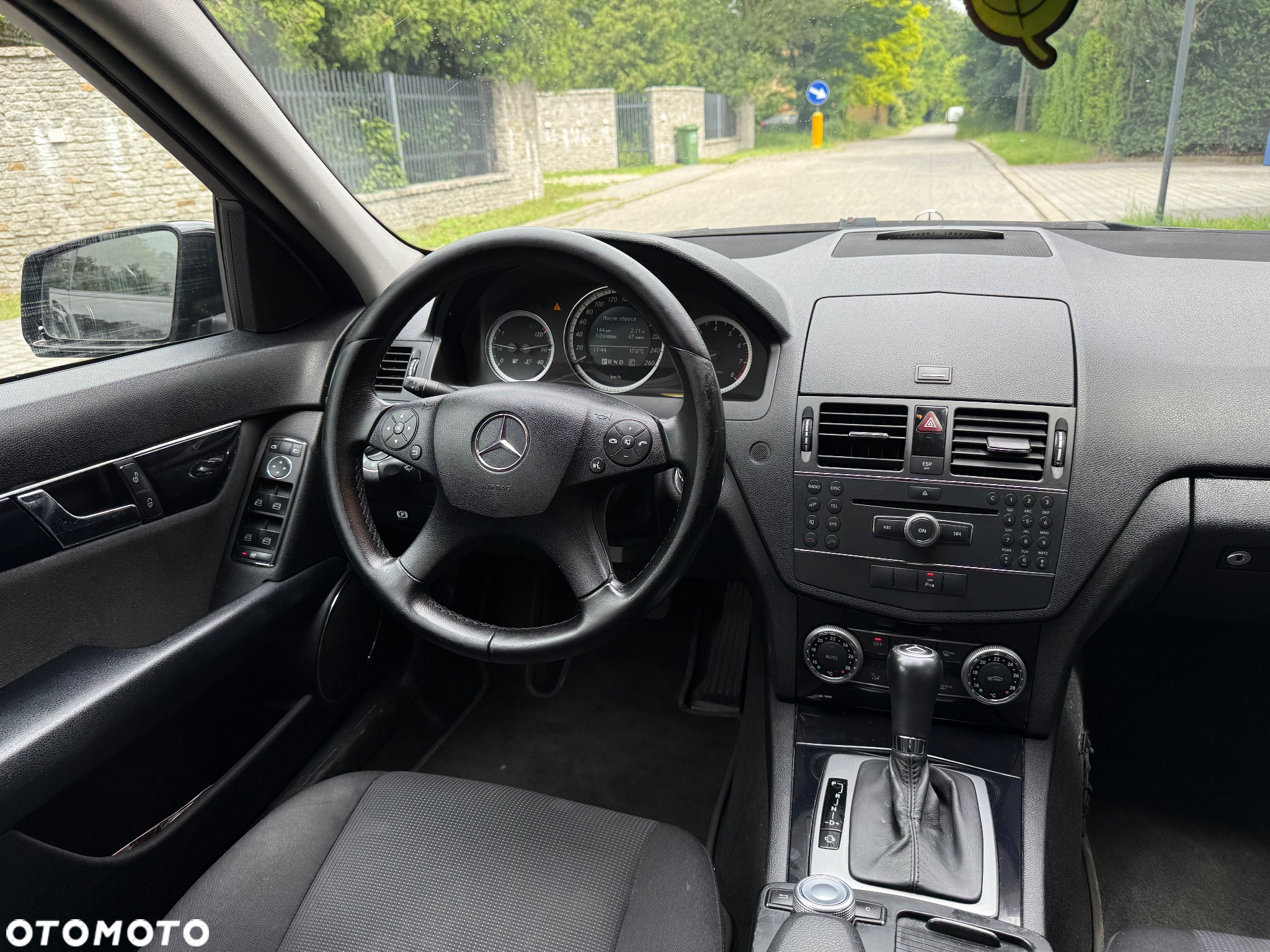 Mercedes-Benz Klasa C 180 BlueEFFICIENCY 7G-TRONIC Elegance - 10