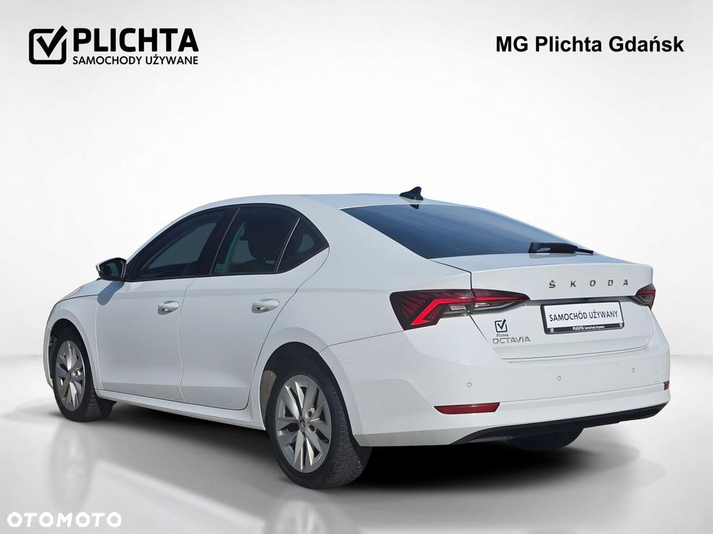 Skoda Octavia 2021 photo 3