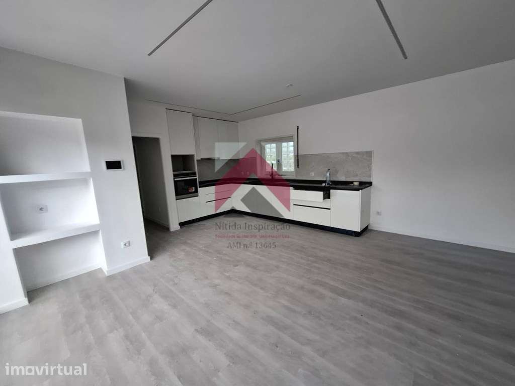 Moradia T4 térrea totalmente remodelada na zona de Vagos - Grande imagem: 4/47