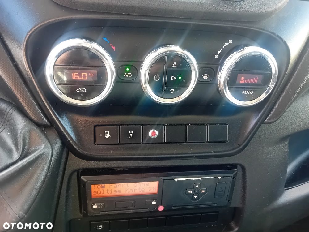 Iveco Chłodnia Kontener - 24