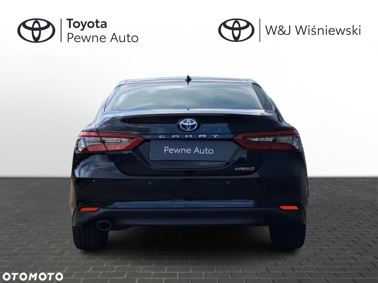Toyota Camry - 3