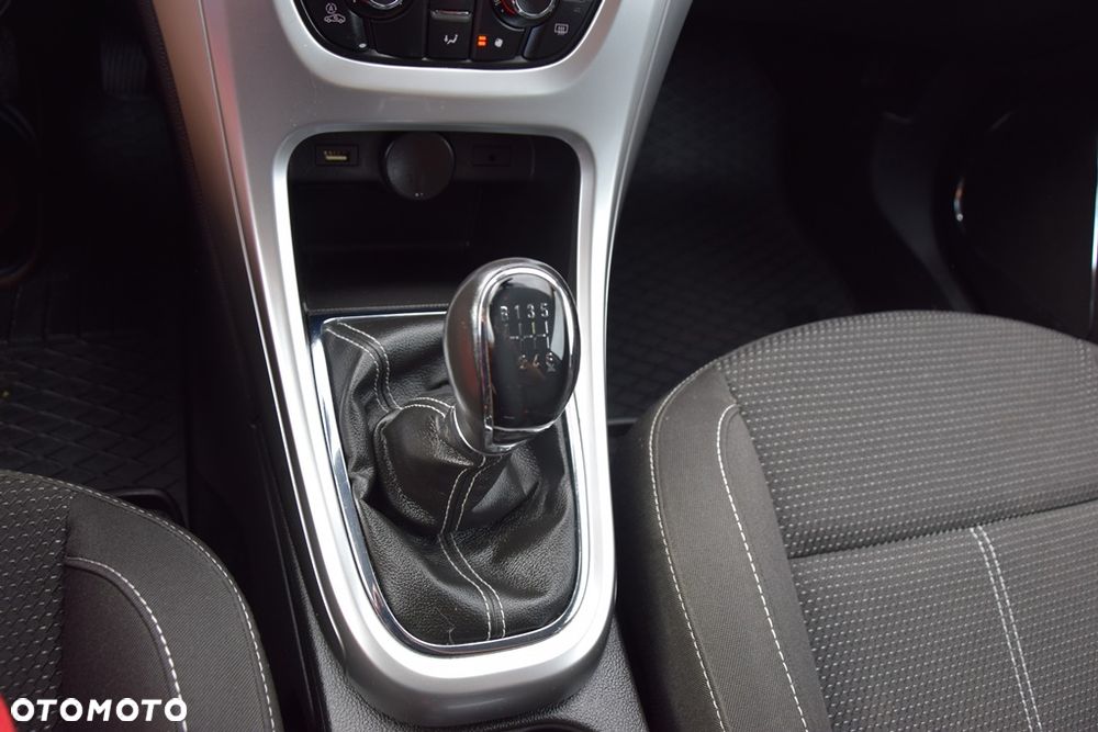 Opel Astra 1.6 Turbo Edition Sport - 19