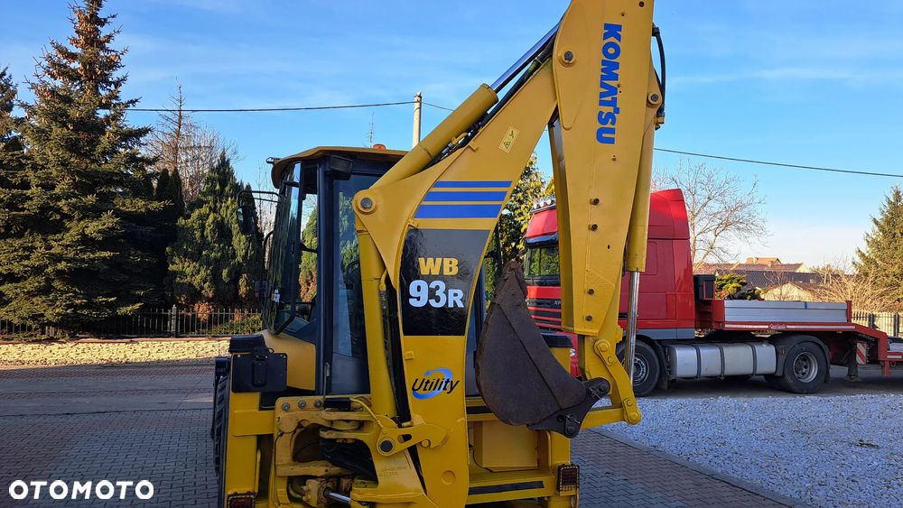 Komatsu WB93R - 5