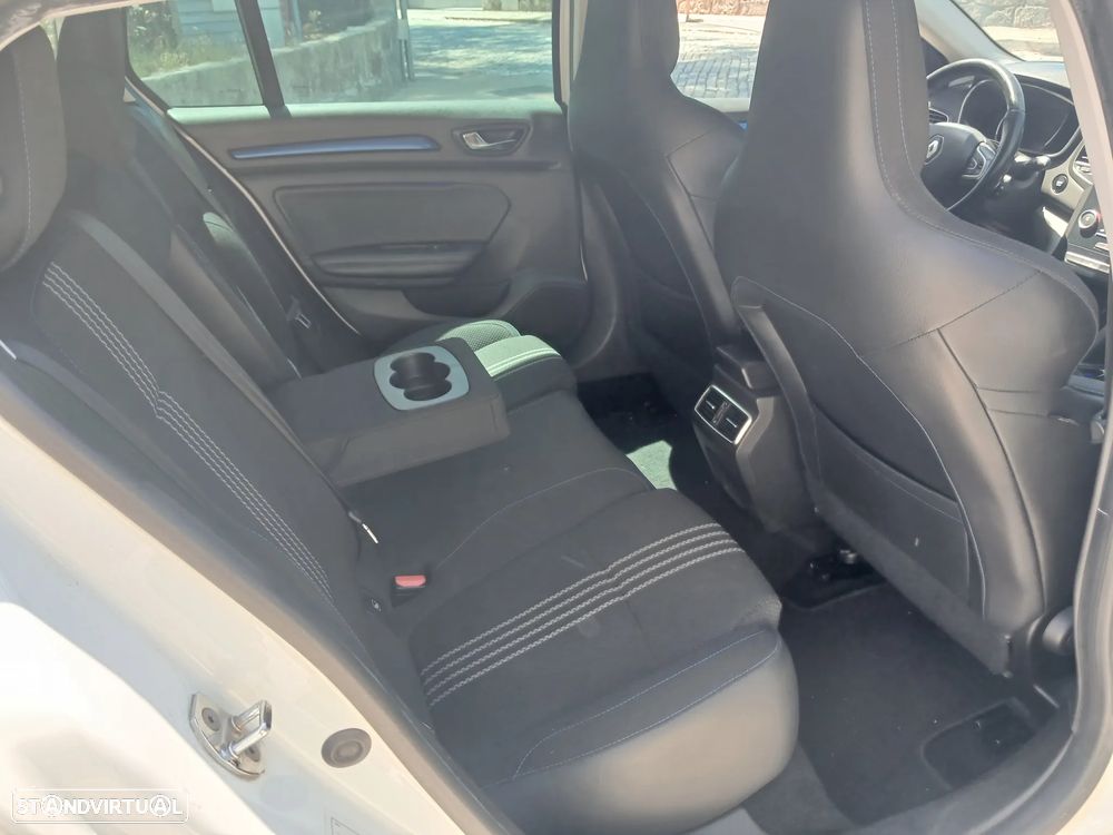 Renault Mégane Sport Tourer 1.5 dCi GT Line J18 - 24