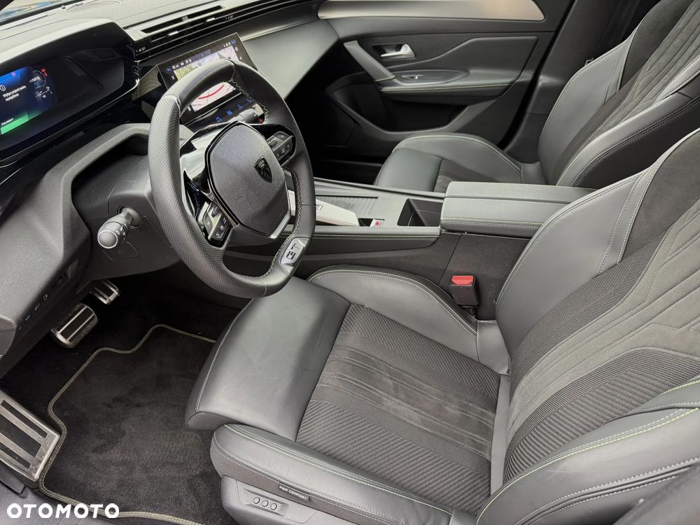 Peugeot 408 1.6 Plug-In Hybrid 180 GT EAT8 - 9